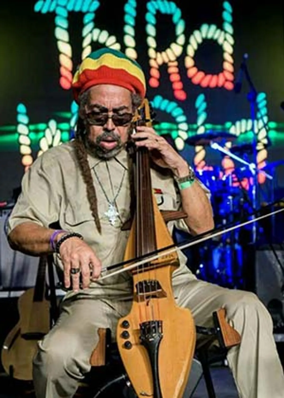 R.I.P. Stephen 'Cat' Coore (1956-2026), oprichter, cellist en gitarist van Third World